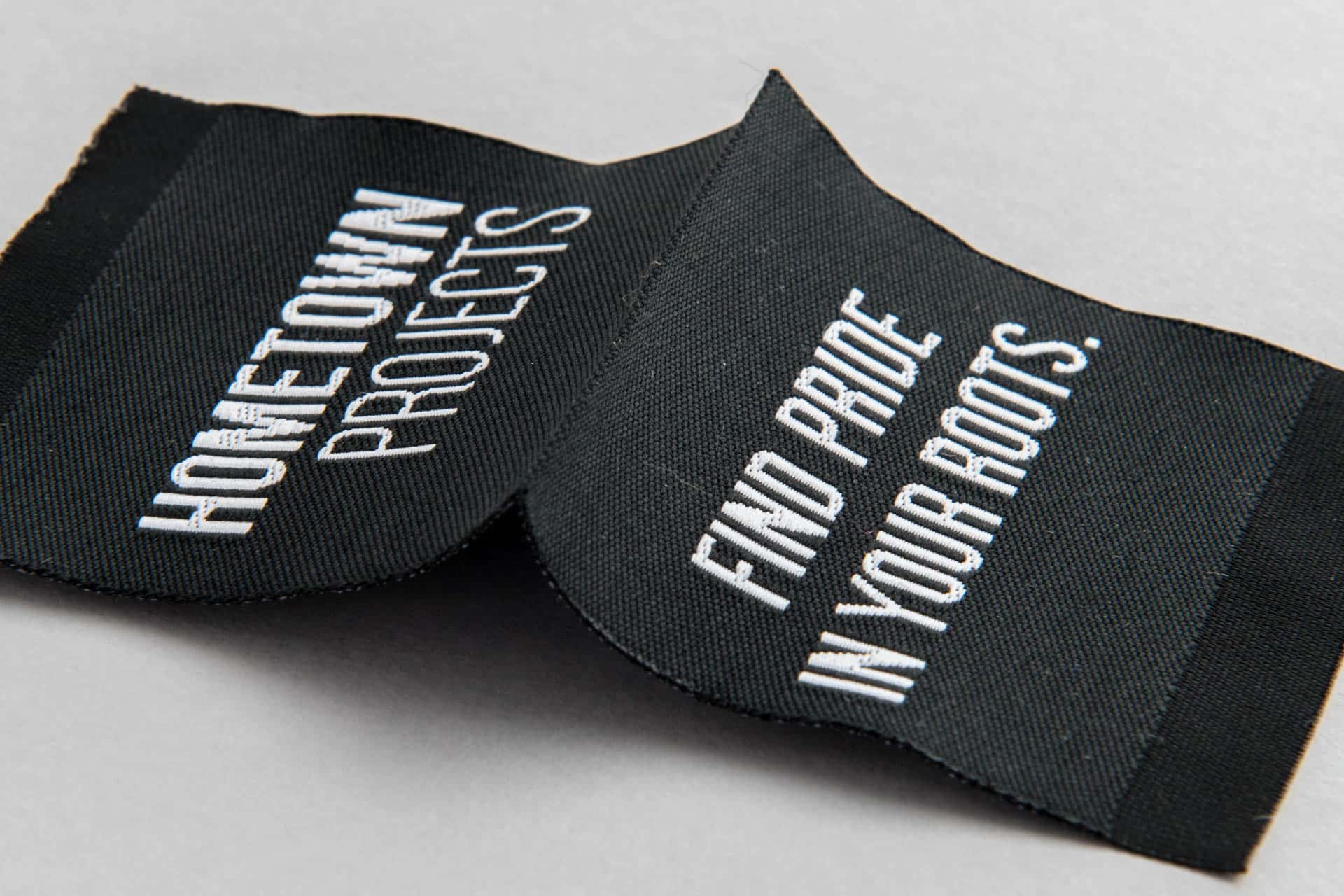 Difference between satin and damask woven labels