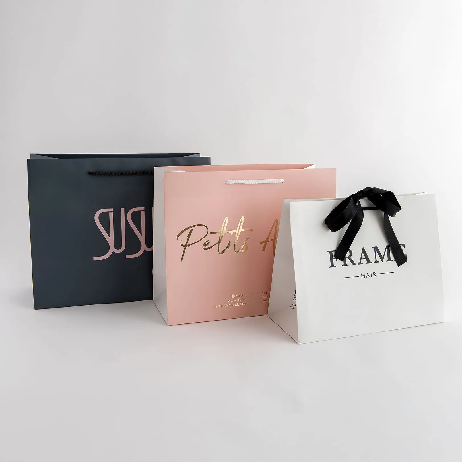 Pink Printed Designer Boutique Paper Shopping Bag Capacity 2 Kg